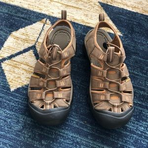 Keen men’s sandals, size 10